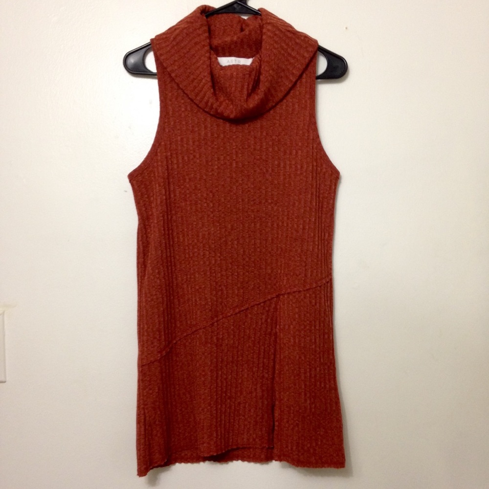Astr The Label Sleeveless Cowl Neck Tunic Rust S